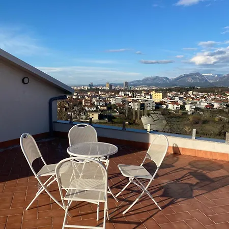 35 Διαμέρισμα *